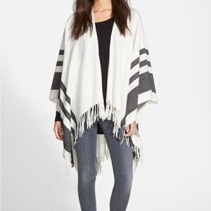 NWOT! Nordstrom’s Hinge Poncho! 